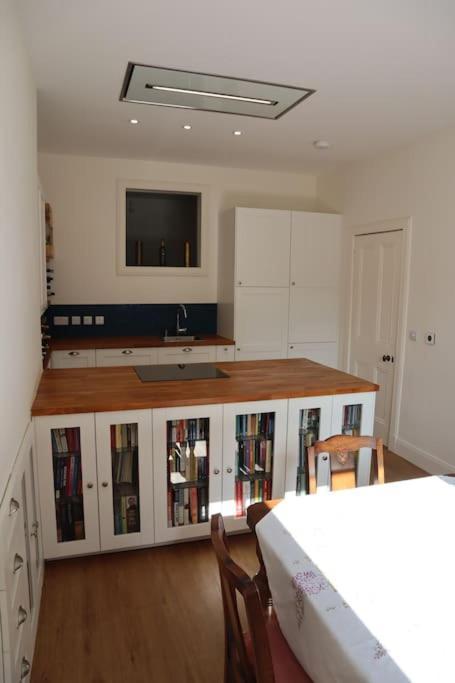 Apartment Stylish Victorian For Two In Edinburgh